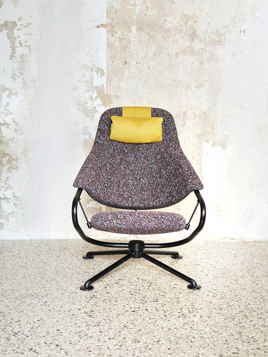 Lounge-Chair »Citizen« von Vitra: Unkonventionell sowie ein überraschendes Sitzerlebnis – der »Citizen Chair«, von Designer Konstantin Grcic für Vitra entworfen. vitra.com​​​​​​​