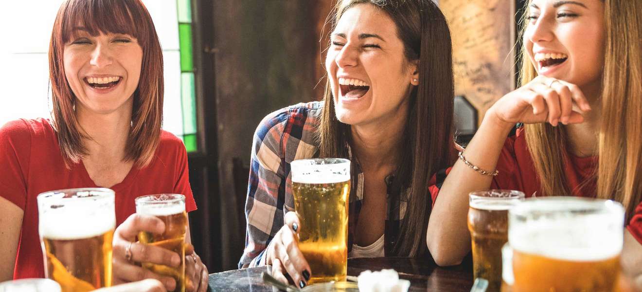 Immer mehr Frauen trinken Bier