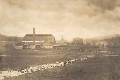 Die alte Jizerka Glashütte um 1900