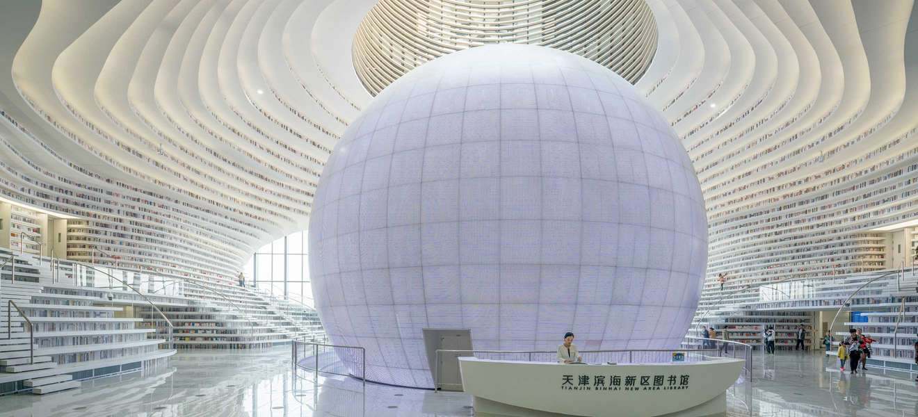 Das niederländische Architekturbüro MVRDV hat die Bibliothek in der nordost-chinesischen Hafenstadt Tianjin gebaut. mvrdv.nl