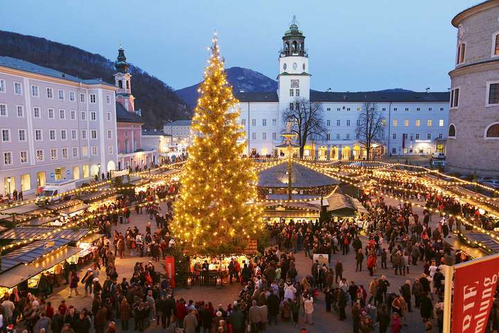 Der historische Salzburger Christkindlmarkt ist einer der schönsten und ältesten Adventmärkte der Welt.