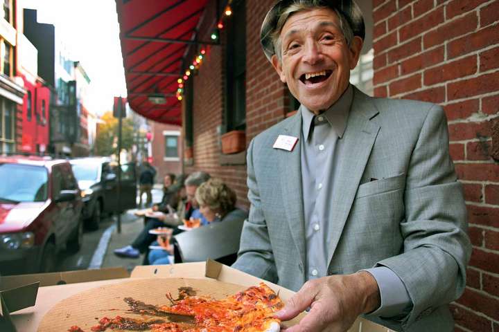 Lustig essen kann auch richtig gut schmecken: Pizza aus dem Yummy Walkset.