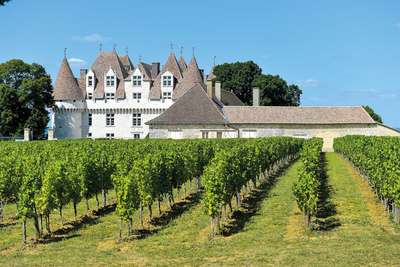 Auf Château Monbazillac findet eine Führung inkl. Weinverkostung statt.