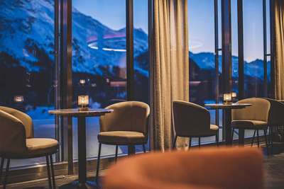 »The St. Moritz Sky Bar«