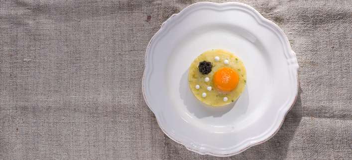 Stampfkartoffel mit Kaviar und Ei