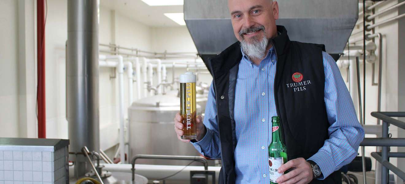 Lars Larson, Braumeister in der Trumer Brauerei in Berkeley/USA