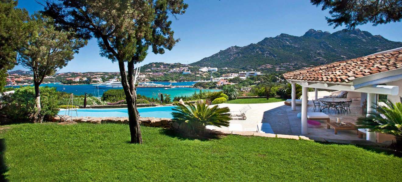 Interieur und Exterieur in perfektem Einklang: Costa Smeralda auf Sardinien