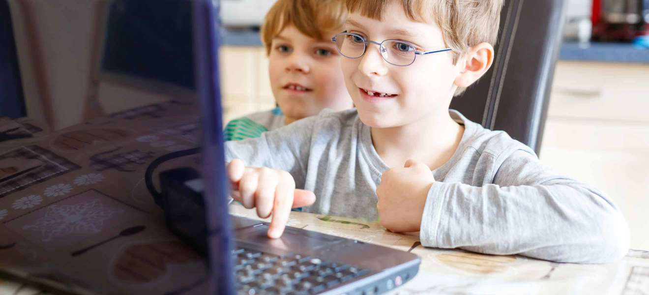 »PCs für alle« spendet Computer für Kinder