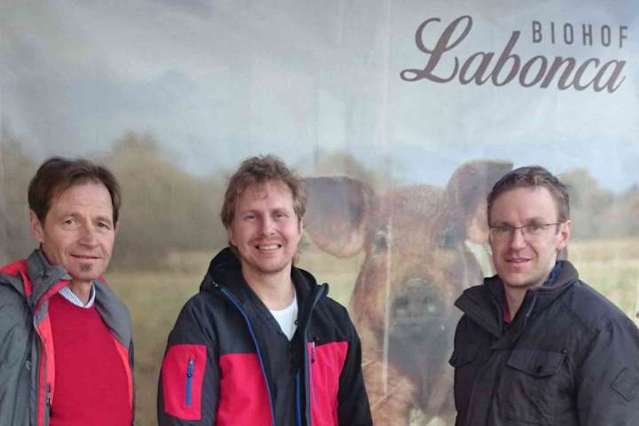Kämpfen gemeinsam für den Erhalt der seltenen Rinderrasse: Dr. vet. Matthias Brandstätter, Norbert Hackl und Josef F. Lassacher (IG Ennstaler Bergschecken)