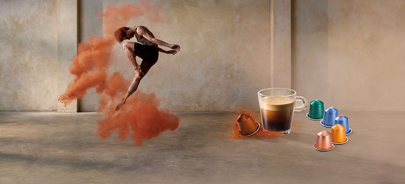 Tanz und Kaffee: Zwei grundverschiedene Dinge in der Sinnlichkeit vereint. 