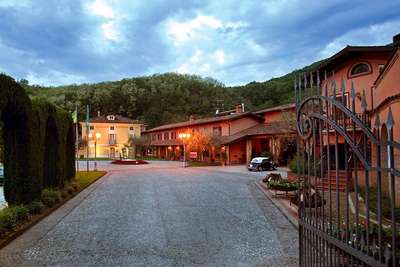 Das Weingut La Montina verfügt über eine historische Villa und moderne Kelleranlagen.