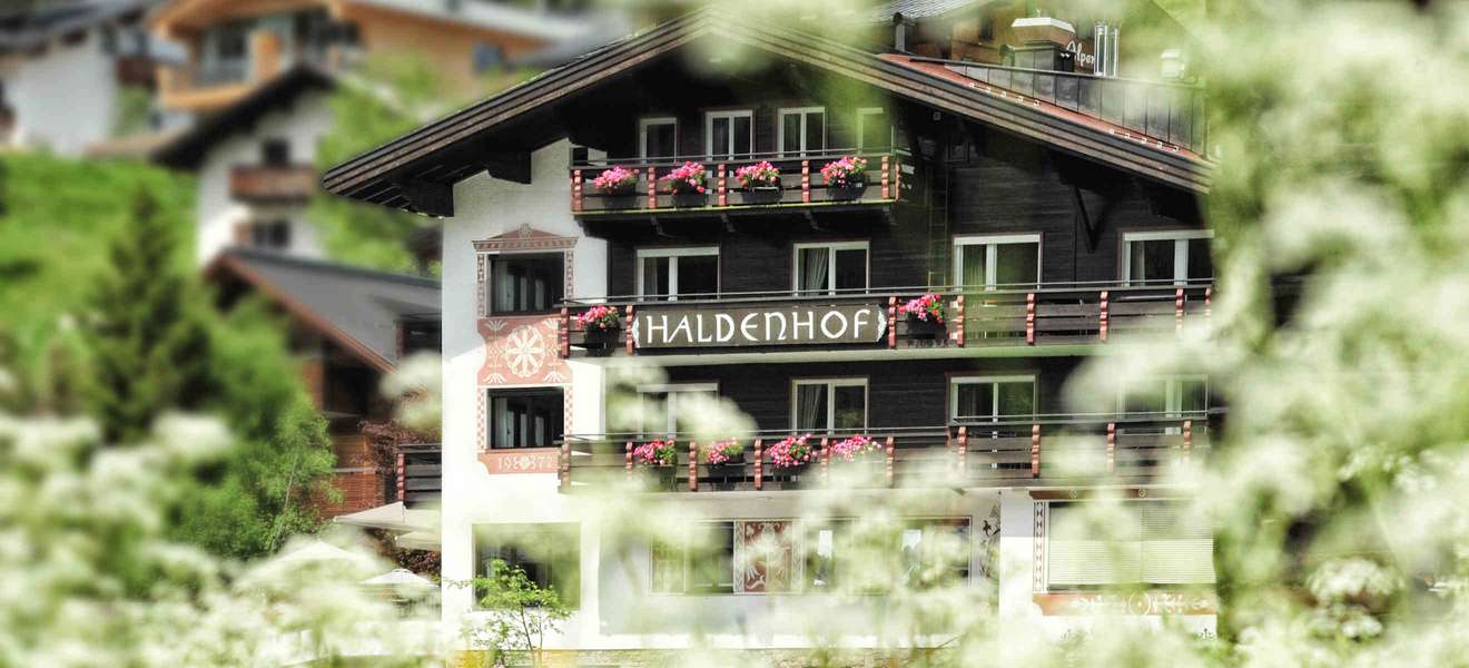 Lebenslust in Lech am Arlberg verspricht der »Haldenhof«.