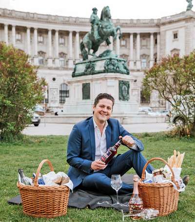Gastro- und Event-Profi Paul Rittenauer bietet mit seiner »Heldenbar« nun ein Picknick-Service.