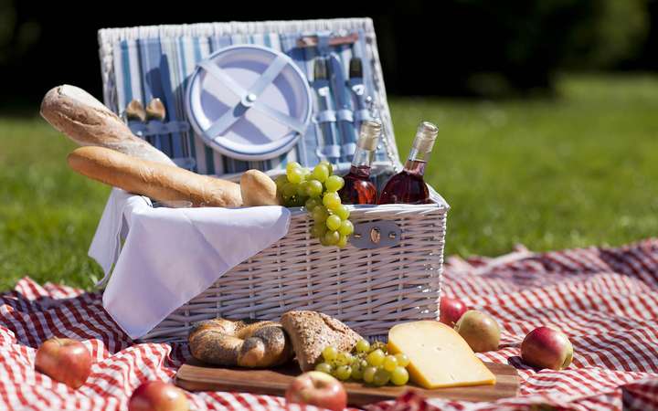 Der Picknickkorb kann nach Herzenslust gefüllt werden.