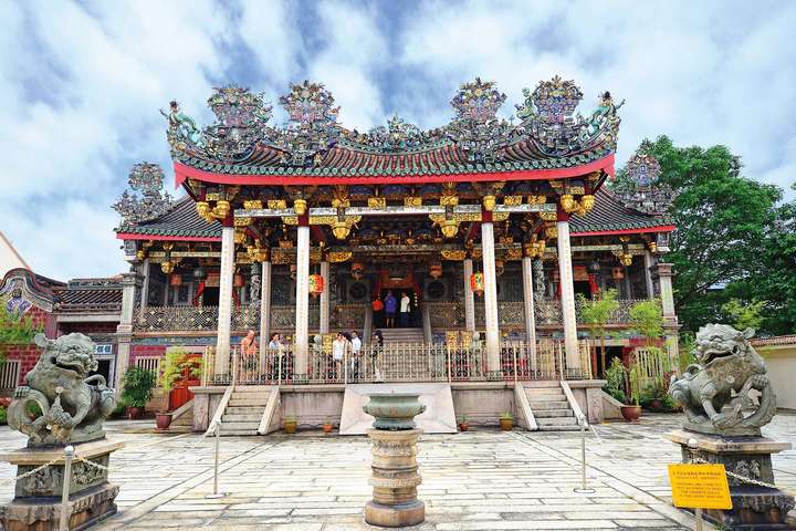 Imposantes buddhistisches Monument: Der Kek-Lok-Si-Tempel. / © Shutterstock
