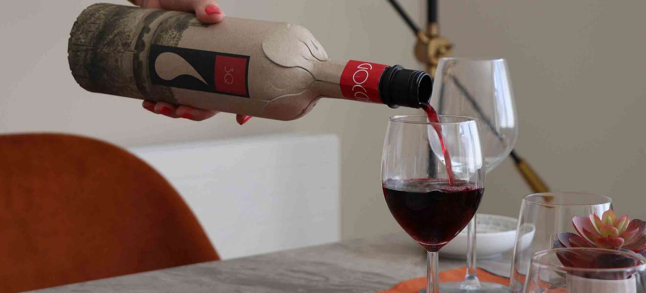 Der erste Wein »Q3« vom Weingut Cantina Goccia in der »Frugal-Bottle«.