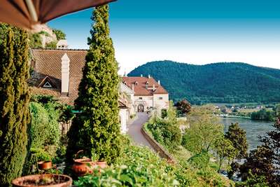 »Hotel Schloss Dürnstein« hat  die schönste Donauterrasse. 