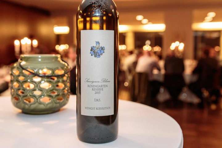 Der Siegerwein des 9. Concours Mondial du Sauvignon: Sauvignon Blanc Rosengarten Reserve 2015 vom Weingut Kodolitsch.