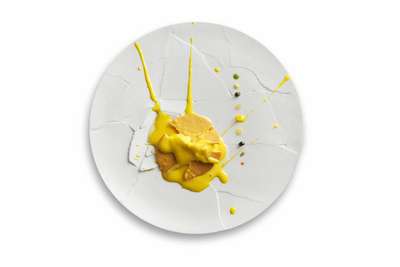 Zeitgenössische Kunst ist für Massimo Bottura und seine Frau Lara Gilmore wichtig – das findet auch auf den Tellern Ausdruck.