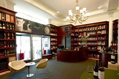 Hauseigene Weinhandlung im Hotel «Baur au Lac»