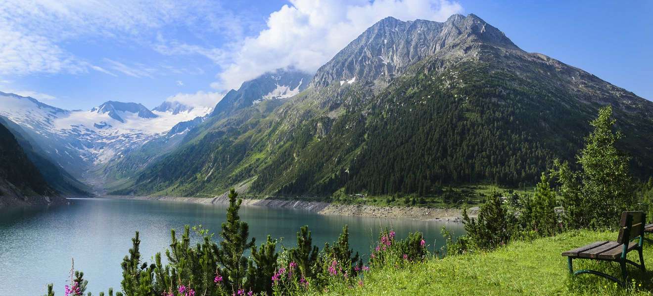 Blick auf den Alpensee Schlegeis im Zillertal