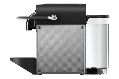 Im neuen Design ganz in Silber kommt die »Pixie Electric« daher. nespresso.com