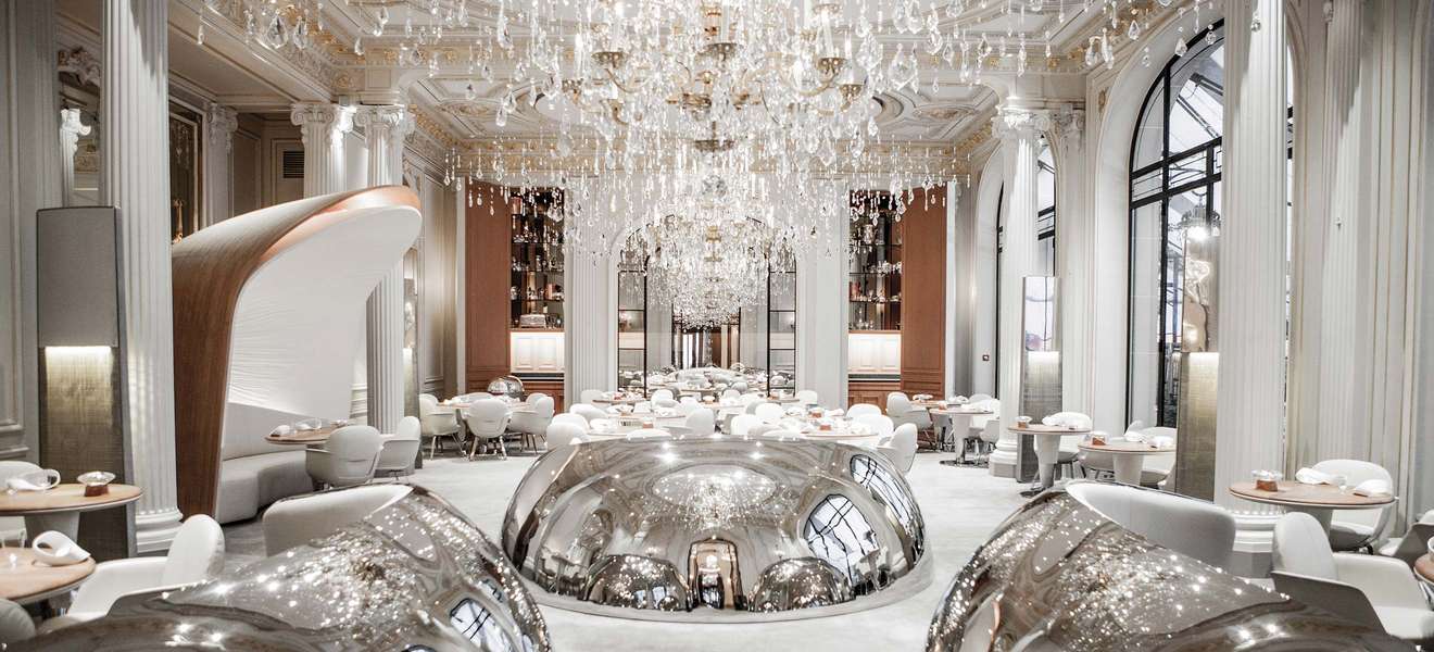 Luxustempel par excellence: Das »Plaza Athénée« in Paris zählt zu den weltbesten Restaurants.