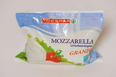1. Platz, 95 Pnkte: De Spar Mozzarella Grande  € 1,69 für 200 g (Kilopreis: € 8,45); Spar