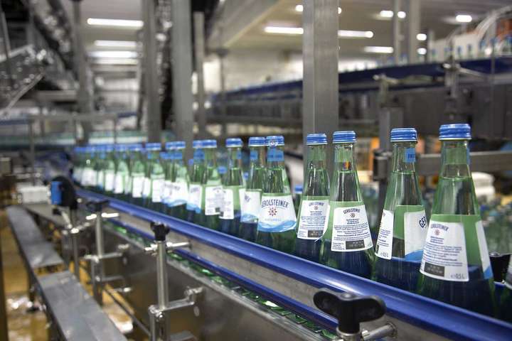 Bei Gerolsteiner werden 3,5 Millionen Flaschen in 24 Stunden abgefüllt.