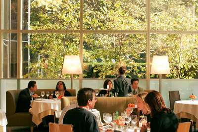 Toast mit Ei und Kaviar, einer von Vongerichtens Klassikern, findet sich immer wieder auch in den Menüs seines Signature-Restaurants »Jean-Georges« am Central Park.