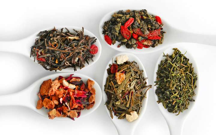 Mit verschiedenen Teesorten ist für Abwechslung beim Punschen gesorgt.