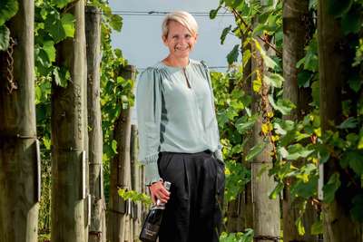Tamara Roberts gehört mit ihrem Ridgeview Wine Estate in East Sussex zu den Top fünf der englischen Sektproduzenten.