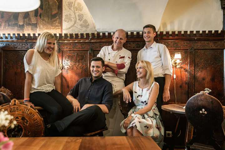 Starkes Team: Die Familie Alber führt das  »Vögele«, eines der besten  Restaurants in Bozen.
