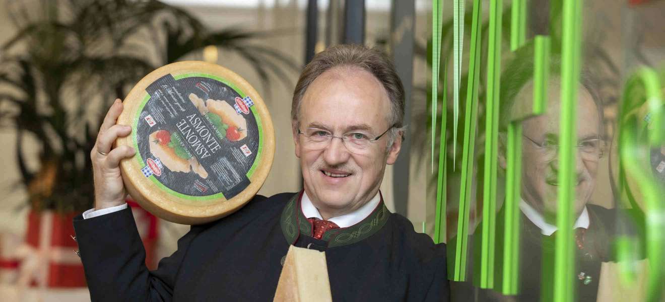 Josef Stiendl ist Lehrgangsleiter beim WIFI-Diplomlehrgang »Käsesommelier«.
