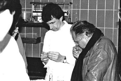 Hans Haas (links) und Eckart Witzigmann verbindet eine jahrelange Freundschaft. Fünf Jahre arbeitete Haas als Souschef im Restaurant »Aubergine« und leitete 1991 die Küche des »Tantris«.