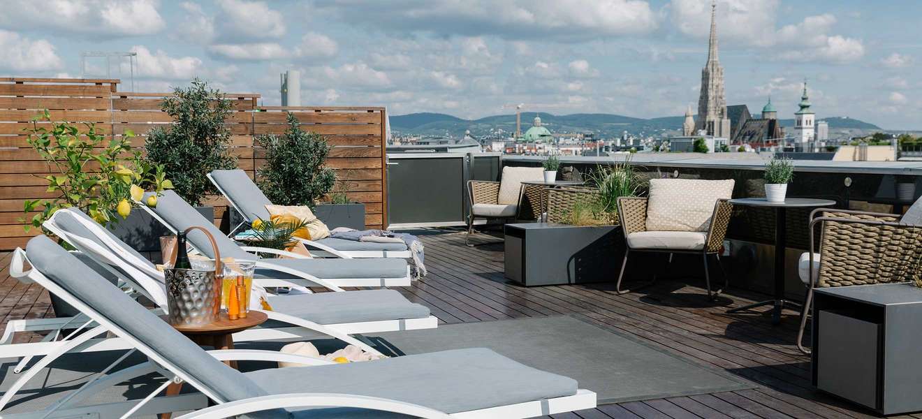 Sundeck, Atmosphere Rooftop Bar, The Ritz-Carlton, Vienna