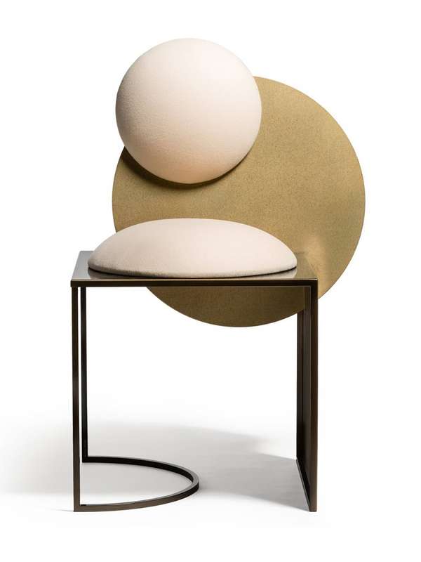 Der »Celeste Chair« spielt mit verschiedenen Formen, Texturen und Materialien. Unterm Strich bleibt ein kosmisches Sitzerlebnis. bohincstudio.com