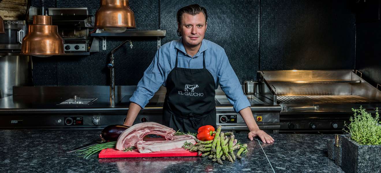 Christof Widakovich ist Küchendirektor der »El-Gaucho-­Restaurants« und Kochbuchautor.