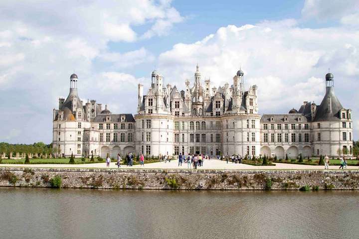 Chambord ist das größten Château im Loire-Tal.