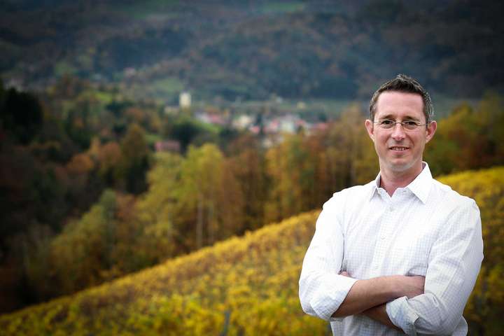 Mit dem Chardonnay »Alte Reben« ist Erwin Sabathi zu den besten Weißweinwinzern aufgestiegen.