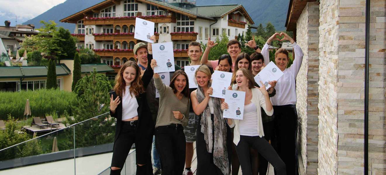 Im Alpenresort Schwarz tragen sechs weitere Hotelfachkräfte den Titel »Best Wellness Youngstars«. 
