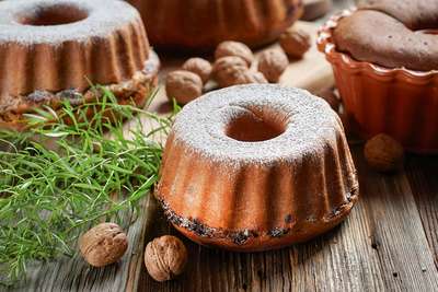 Die Potica ist eine der berühmtesten Süßspeisen Sloweniens. Die Füllvarianten sind klassisch mit Nuss, aber auch mit Mohn oder Topfen.