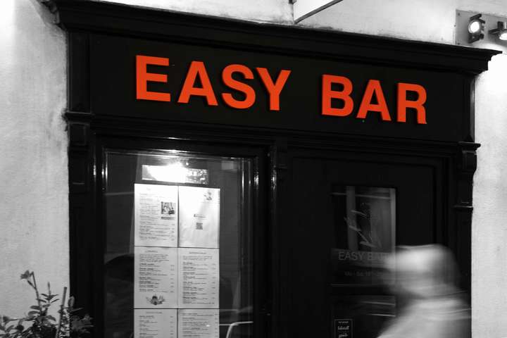 In der »Easy Bar« werden auch Cocktailkurse angeboten.