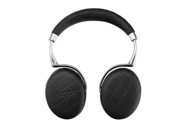 Die formvollendeten  High-End-Kopfhörer »Zik 3«  sind etwas für Auge und Ohr.  parrot.com