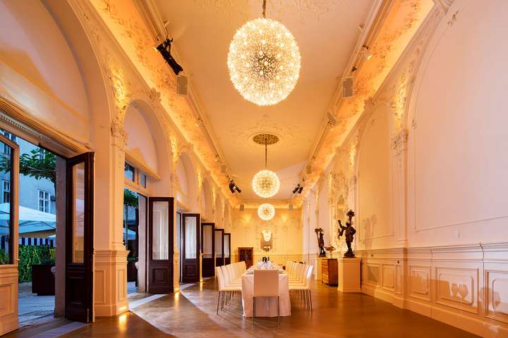 Die Party-Location: das elegante Viennaballhaus im 9. Wiener Gemeindebezirk.