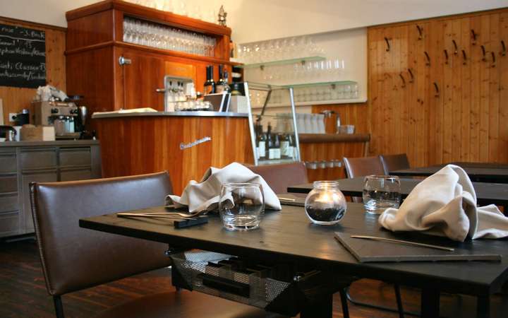 Das »Pramerl & the Wolf« bietet in Wien »Casual Fine Dining« im Wirtshaus-Ambiente.
