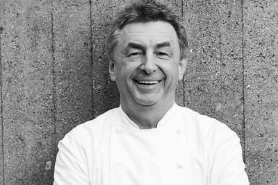Hans Haas zählt zu den besten Köchen Europas. Seit 1991 leitet der Tiroler das »Tantris«.