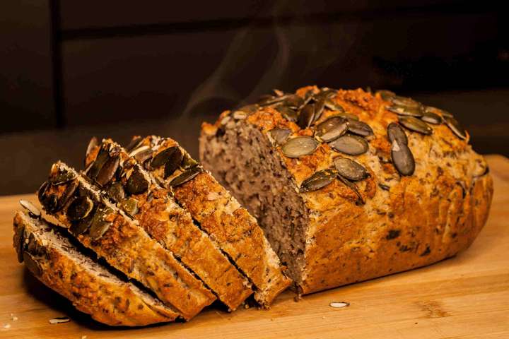 Der Sonderpreis »Food for Future« geht an »Brento«, das Brotbackmischungen mit einem Insektenanteil und alten Getreidesorten herstellt.