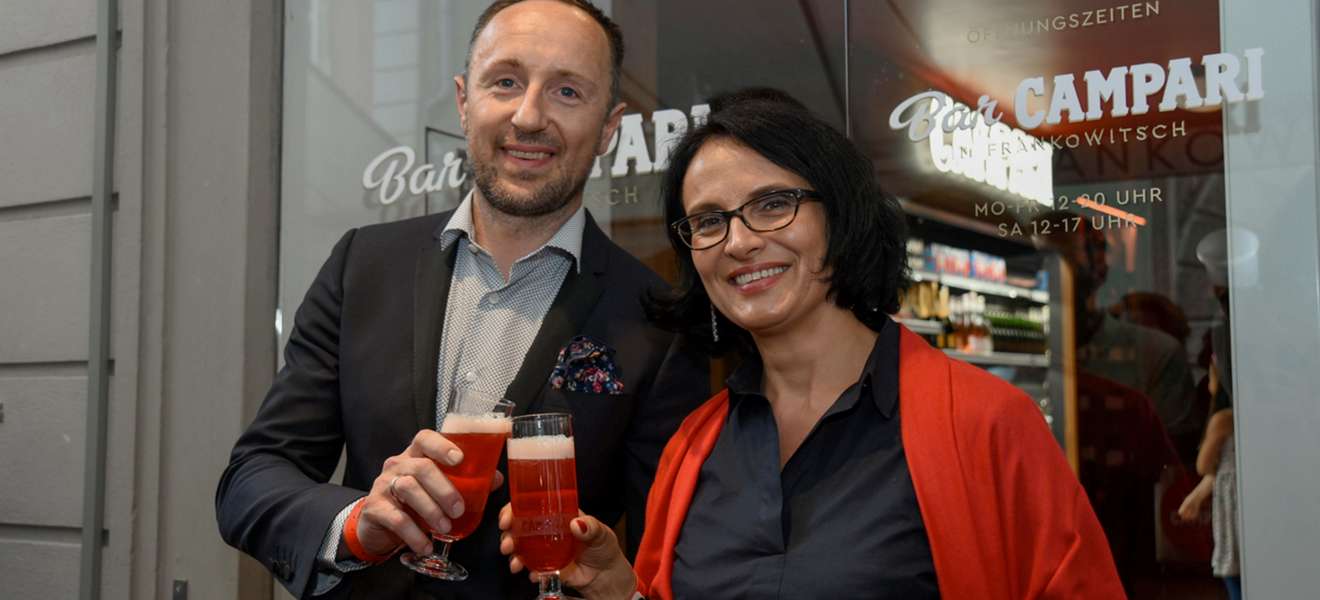 Stefan Heissenberger (Frankowitsch) und Simone Edler (Geschäftsführerin Campari Austria) freuen sich auf die Zusammenarbeit.