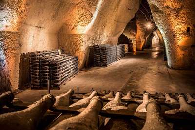 Eine Führung durch die Weinkeller von Veuve Clicquot ist eine Reise in die Geschichte.